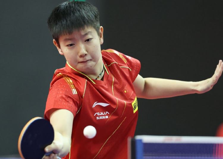 远距离头球 远距离头球