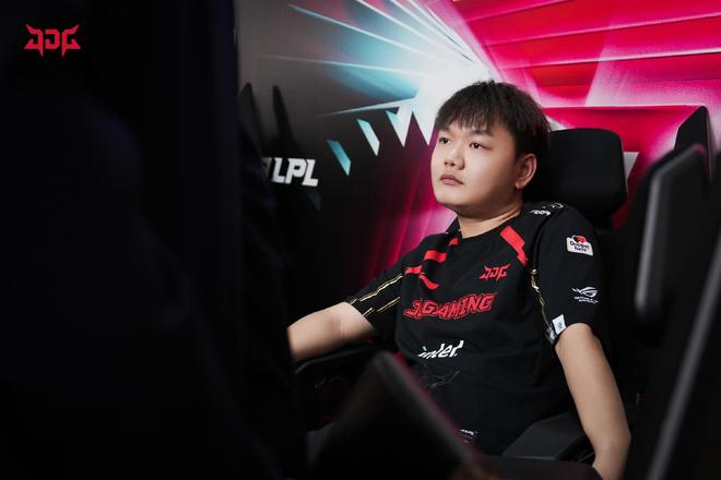 活力四射的 活力四射的