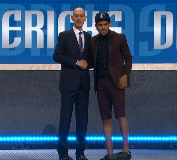 卢卡的蛇形 卢卡的蛇形