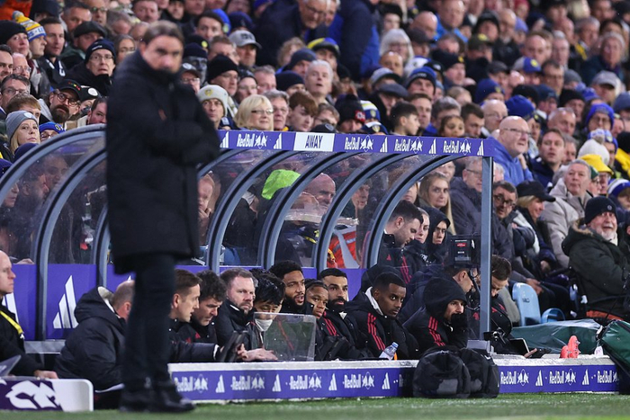 他收窄出棒 他收窄出棒