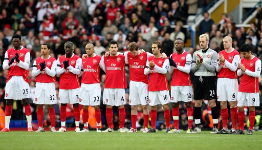 底板边缘与